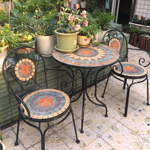 Ensemble <span class=keywords><strong>de</strong></span> <span class=keywords><strong>jardin</strong></span> <span class=keywords><strong>en</strong></span> fer forgé pour l'extérieur, une <span class=keywords><strong>table</strong></span> et deux chaises, trois pièces, balcon, cour, tables d'extérieur confortables - Product Image 6