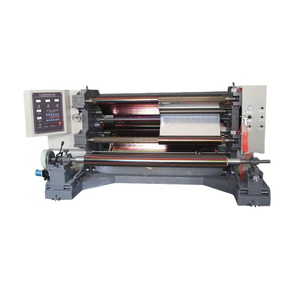 Machine de découpe de rouleaux de papier entièrement automatique en plastique, commande par micro-ordinateur, machine de découpe et de rembobinage de film et de ruban BOPP - Product Image 1