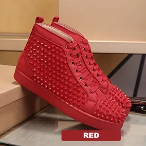 Boîte de nuit décontracté strass concepteur tenue décontractée chaussure en cuir femmes fête baskets Rivets plat rouge bas chaussures pour hommes