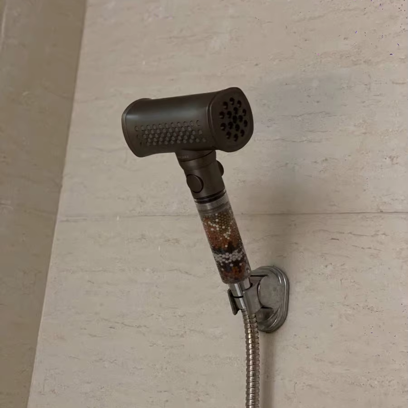 Hammer Handheld Showerhead With Residual Chlorine