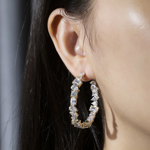 ต่างหูเพชรทองคำขาว 14K รุ่น MSE-952 จาก Messi Jewelry สำหรับผู้หญิง - Product Image 6