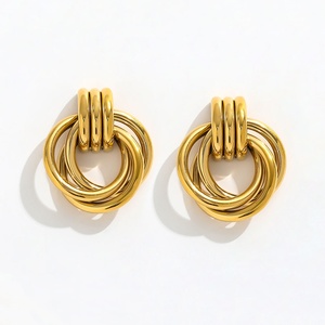 Trendy 18K altın kaplama bükülmüş çok katmanlı çapraz çizgiler paslanmaz çelik Hoop küpe kadınlar için benzersiz takı tasarım - Product Image 1
