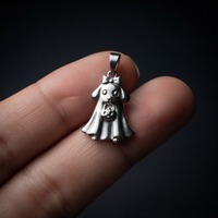 Pendentif Breloque Chien Fantôme d'Halloween en Acier Inoxydable, Mignon Chiot Portant une Écharpe avec Seau Citrouille, Accessoire de Bijouterie pour Femme