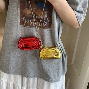 ट्रेंडी शीनी ऐक्रेलिक क्लच बैग मिनी स्टाइल शाम हैंडबैग चेन क्रॉसबॉडी बैग के लिए महिला आकस्मिक पर्स धातु हैंडल समुद्र तट पर्स - Product Image 3