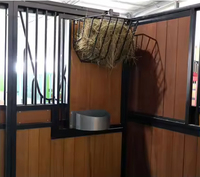 Box de stockage portables pour chevaux en structure acier préfabriquée sécurisée, panneaux d'écurie en bambou, bois et acier galvanisé avec mangeoire