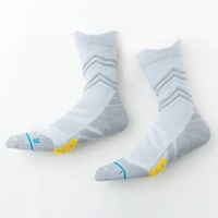 Chaussettes de sport de haute qualité pour hommes, mi-longues, en tissu éponge, antidérapantes, pour le football et le soccer, avec logo, design de chaussettes de sport, chaussettes de sport