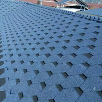 Design moderne Bardeaux d'asphalte laminés Tuiles de toiture Éclats de pierre Revêtement fibre de verre avec superposition de couleur