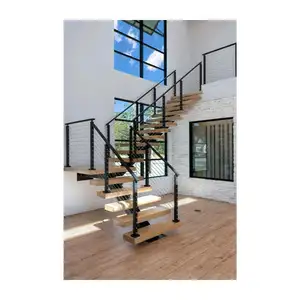 质优价廉单纵梁楼梯定制现代楼梯中心木质胎面和玻璃栏杆胎面