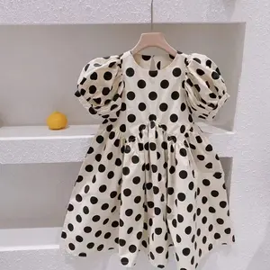 Abiti da ragazza 2023 estate nuove ragazze vestito coreano con maniche a sbuffo a pois abito da principessa in cotone moda abbigliamento per bambini