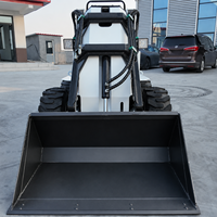Chargeuse compacte sur roues CE EPA EURO5 avec commandes hydrauliques pour la réparation des allées agricoles, le travail en équipe et le service des enclos à bétail