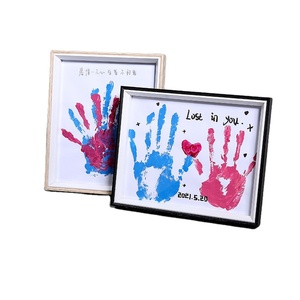 Vente en gros <span class=keywords><strong>de</strong></span> cadres familiaux pour la peinture DIY cadres photo en bois massif avec <span class=keywords><strong>empreinte</strong></span> <span class=keywords><strong>de</strong></span> <span class=keywords><strong>main</strong></span> sertis <span class=keywords><strong>de</strong></span> pigments - Product Image 1