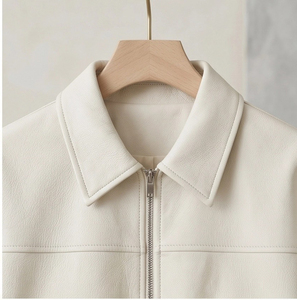 <span class=keywords><strong>Giacca</strong></span> in <span class=keywords><strong>Pelle</strong></span> Morbida di Agnello a Grana Fine per Donna, Colore Crema <span class=keywords><strong>Beige</strong></span>, Colletto a Camicia, Chiusura Frontale con Zip, Stile Casual e Comodo - Product Image 4