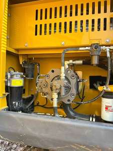 Prix direct usine Mini-excavatrice sur chenilles d'occasion XE310GA pour système hydraulique diesel Cummins, moteur, pompe, boîte de vitesses, roulement, engrenage - Product Image 5