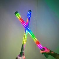 Bâton lumineux LED stroboscopique rechargeable à 10 couleurs RVB, pour bouteille, avec capuchon doré ou argenté, vente en gros directe usine