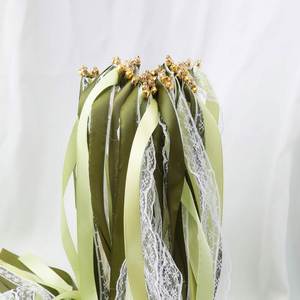 Baguettes magiques de fée avec triple clochette argentée et serpentins, idéales pour les mariages et les fêtes - Product Image 2