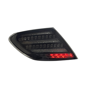 Feux arrière à LED pour Mercedes-Benz Classe C W204 (2007-2014) |   Nouvel ensemble de feux arrière clairs pour feux stop |   Style OE Plug and Play - Product Image 2