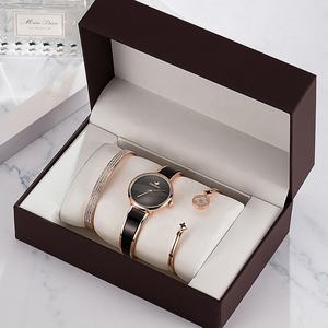 <span class=keywords><strong>Montre</strong></span> et bracelets en <span class=keywords><strong>plaqué</strong></span> <span class=keywords><strong>or</strong></span> rose pour femmes, ensemble cadeau parfait pour dame - Product Image 1