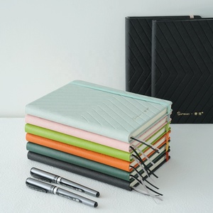 Thiết kế ban đầu bán buôn nhà sản xuất chương trình biểu tượng tùy chỉnh kế hoạch A5 A6 bìa cứng máy tính xách tay da Tạp Chí với ban nhạc đàn hồi - Product Image 2