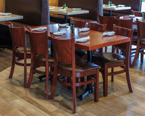 Chaise de restaurant moderne et minimaliste en cuir PU sélectionné avec pieds en bois massif pour café et salon - Product Image 1