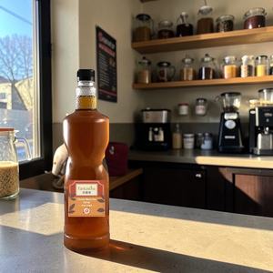 น้ำเชื่อมชาไข่มุก รสชาดำคลาสสิก สำหรับท็อปปิ้งไอศกรีม ได้รับการรับรองมาตรฐาน ISO 2000 ผลิตในไต้หวัน ยี่ห้อแฟนตาสที - Product Image 1