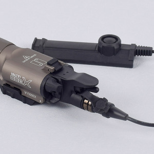 X300 X400 Series Rat Tail <b>Wired</b> Switch SF Interface Dual Function <b>Light</b> On Off Bottom Mounted Flashlight Tail Cap - Product Image 4