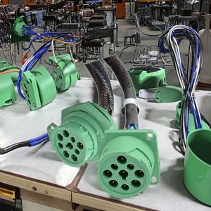 Изготовленный на заказ Зеленый J1939 9P разъем штекер-Женский Y кабельный жгут для грузовиков ПВХ изоляционный материал - Product Image 5