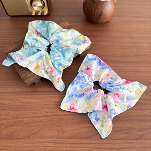 À la mode Vente Chaude Haut De Gamme Polyvalent Peinture À L'huile Style Floral Mouchoir pour Femmes Gros Intestin Anneaux - Product Image 2