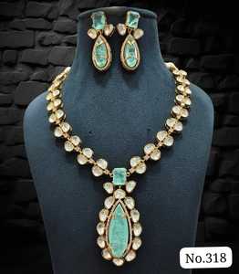 Ensemble de boucles d'oreilles collier élégant à motif floral en alliage d'argent bijoux de mariée de luxe en diamant américain pour les fiançailles ou les anniversaires - Product Image 1