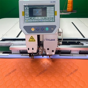 Machine à coudre automatique CNC à <span class=keywords><strong>prix</strong></span> abordable, grande taille de travail, pour perforation de trous et poinçonnage de cuir pour housses de siège auto - Product Image 4
