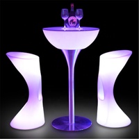 Table de bar moderne illuminée par LED et tabourets hauts Meubles en plastique pour hôtel, ferme ou parc