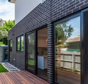 Estándar australiano As2047 <span class=keywords><strong>Puerta</strong></span> corredera extra grande Apilador deslizante Puertas <span class=keywords><strong>de</strong></span> acordeón <span class=keywords><strong>de</strong></span> aluminio para patio Puertas exteriores para casas - Product Image 1