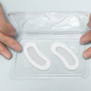 Patchs pour les <span class=keywords><strong>yeux</strong></span> en micro-aiguilles de collagène en marque propre OEM avec logo, végan, acide hyaluronique soluble pour éliminer les cernes et les poches - Product Image 3