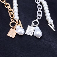 Colliers ras du cou vintage en perles pour femmes, pendentifs géométriques irréguliers, collier doré, accessoires de bijoux féminins