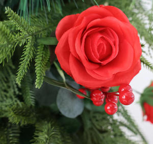 Arco Floreale Natalizio EG-FWGN25 con Rose Rosse e Piante Sempreverdi, Capolavoro Incantevole per Eventi Festivi e Decorazioni - Product Image 6