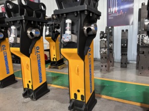 Martillo Hidráulico SQ70 con Cincel de 135 mm y Motor con Caja de Cambios para Excavadoras de 16-21 Toneladas, Nuevo Martillo de Demolición de Uso Pesado - Product Image 2