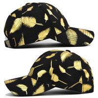 OEM ODM Gorra de Béisbol Beige con Estampado Completo, Pluma Dorada, Tela de Algodón, Moda para Hombres y Mujeres, Ocio, Fábrica BSCI, Venta al por Mayor