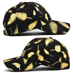 OEM ODM Gorra de Béisbol Beige con Estampado Completo, Pluma Dorada, Tela de Algodón, Moda para Hombres y Mujeres, Ocio, Fábrica BSCI, Venta al por Mayor - Product Image 2