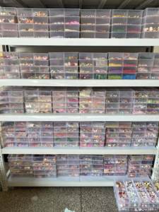 Alta calidad 500g 10mm cubo cuadrado blanco oro 26 alfabeto inglés plástico letras en inglés cuentas y dijes para la fabricación de pulseras - Product Image 5