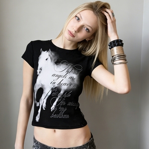 เสื้อยืดครอปพิมพ์ลายม้าสไตล์ Y2K คอกลม แขนสั้น ทรงเข้ารูป สไตล์อเมริกันสตรีทแฟชั่น สำหรับสาวฮอต - Product Image 1