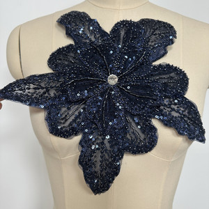 Hoa Lớn 3 Lớp Ren <span class=keywords><strong>Sequin</strong></span> <span class=keywords><strong>Studded</strong></span> 3D Hoa Vá DIY Quần Áo Trang Trí Đính Áo Len Phụ Kiện Áo - Product Image 4