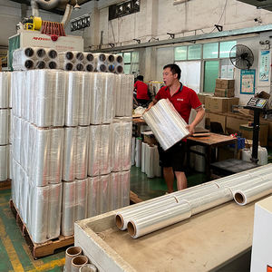 Fournisseur d'or Film étirable LLDPE Rouleau Jumbo 23 Microns 500mm 3KG Plastique Transparent PE Film étirable pour l'emballage et l'étanchéité - Product Image 3