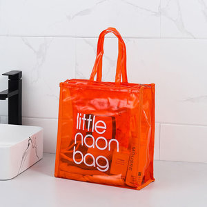 <span class=keywords><strong>Sac</strong></span> à main <span class=keywords><strong>en</strong></span> <span class=keywords><strong>plastique</strong></span> translucide brillant durable pour femmes personnalisé <span class=keywords><strong>sac</strong></span> fourre-tout transparent imperméable sacs <span class=keywords><strong>de</strong></span> <span class=keywords><strong>plage</strong></span> <span class=keywords><strong>sac</strong></span> à provisions <span class=keywords><strong>en</strong></span> PVC néon - Product Image 6