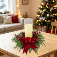 Couronne de Noël en aiguilles de pin réalistes, verdure dense superposée, baies rouges, pommes de pin, nœud en velours, centre de table de 12 pouces