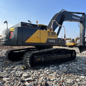 Excavatrice hydraulique Volvo EC300 presque neuve, godet de 1,4 m³, haute qualité - Product Image 1