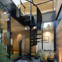 Escalier en spirale extérieur pour terrasse sur toit avec construction durable et style contemporain