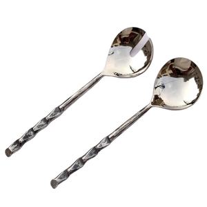 Ensemble de service en acier inoxydable poli et brillant avec poignée antique battue et dure - Product Image 1