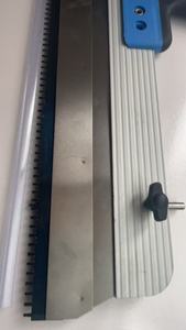 Grattoir à dents en acier inoxydable pour peinture au <span class=keywords><strong>sol</strong></span> Grattoir à ciment époxy auto-nivelant Positionnement en hauteur Râteau à raclette en plastique - Product Image 4