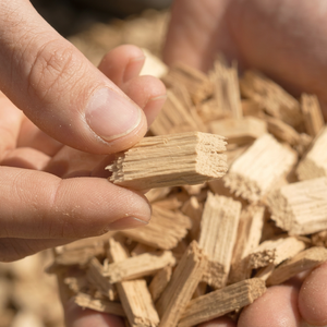 Copeaux de bois d'acacia naturel pour paillis de jardin et aménagement paysager, fabriqués à Vinh Phuc - Product Image 1