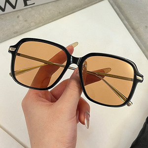 <span class=keywords><strong>Gafas</strong></span> <span class=keywords><strong>de</strong></span> Sol Polarizadas HD <span class=keywords><strong>de</strong></span> Moda 2024, Multicolor, para Conducir, Protección UV400, TR90, Venta al Por Mayor, Diseño Delgado para Rostros <span class=keywords><strong>Grandes</strong></span> - Product Image 3