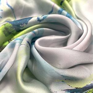 Venta al por mayor de fábrica: Nuevo hiyab de satén de seda estampado a la moda para mujer, pañuelo étnico, chal para velo musulmán 90*230 - Product Image 2